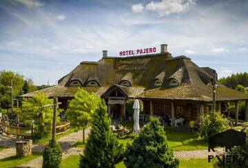 Фото номера Двухместный номер с 1 кроватью или 2 отдельными кроватями Отель Hotel Pajero г. Хорбоу 12