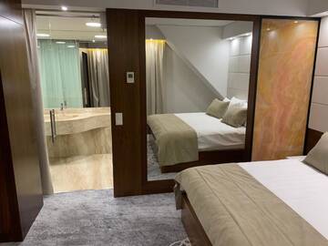 Фото номера Апартаменты Делюкс Отель Hotel Pajero г. Хорбоу 11